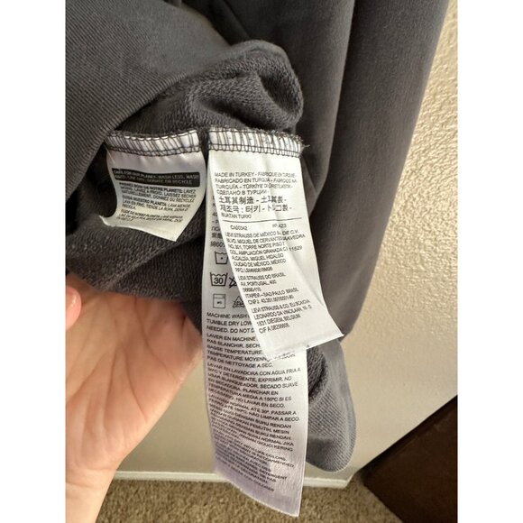 Levis Womens Gray Crewneck Sweatshirt large pullover polyester round neck - Picture 3 of 8